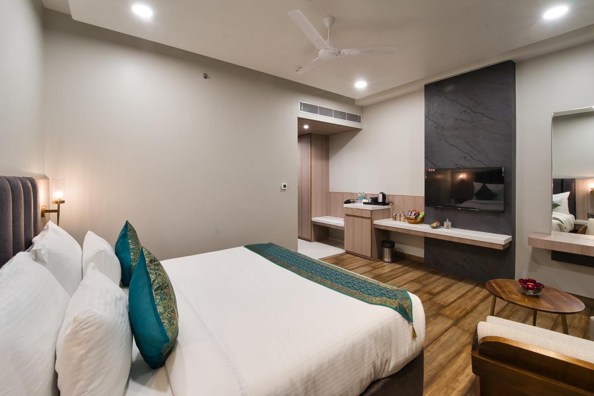 Hotel Sterling Pushkar Extérieur photo